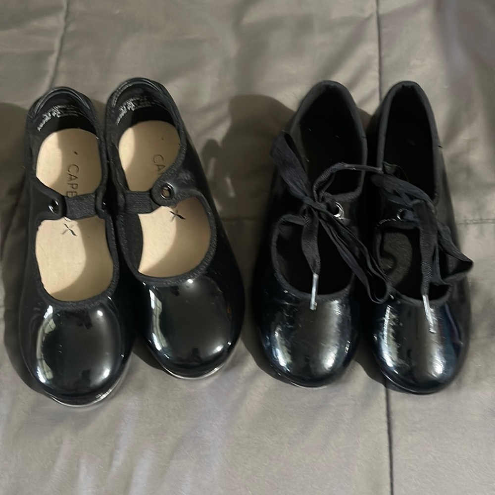 Little girls tap shoes